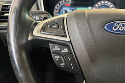 punainen Ford Mondeo 2016 kuva 14.