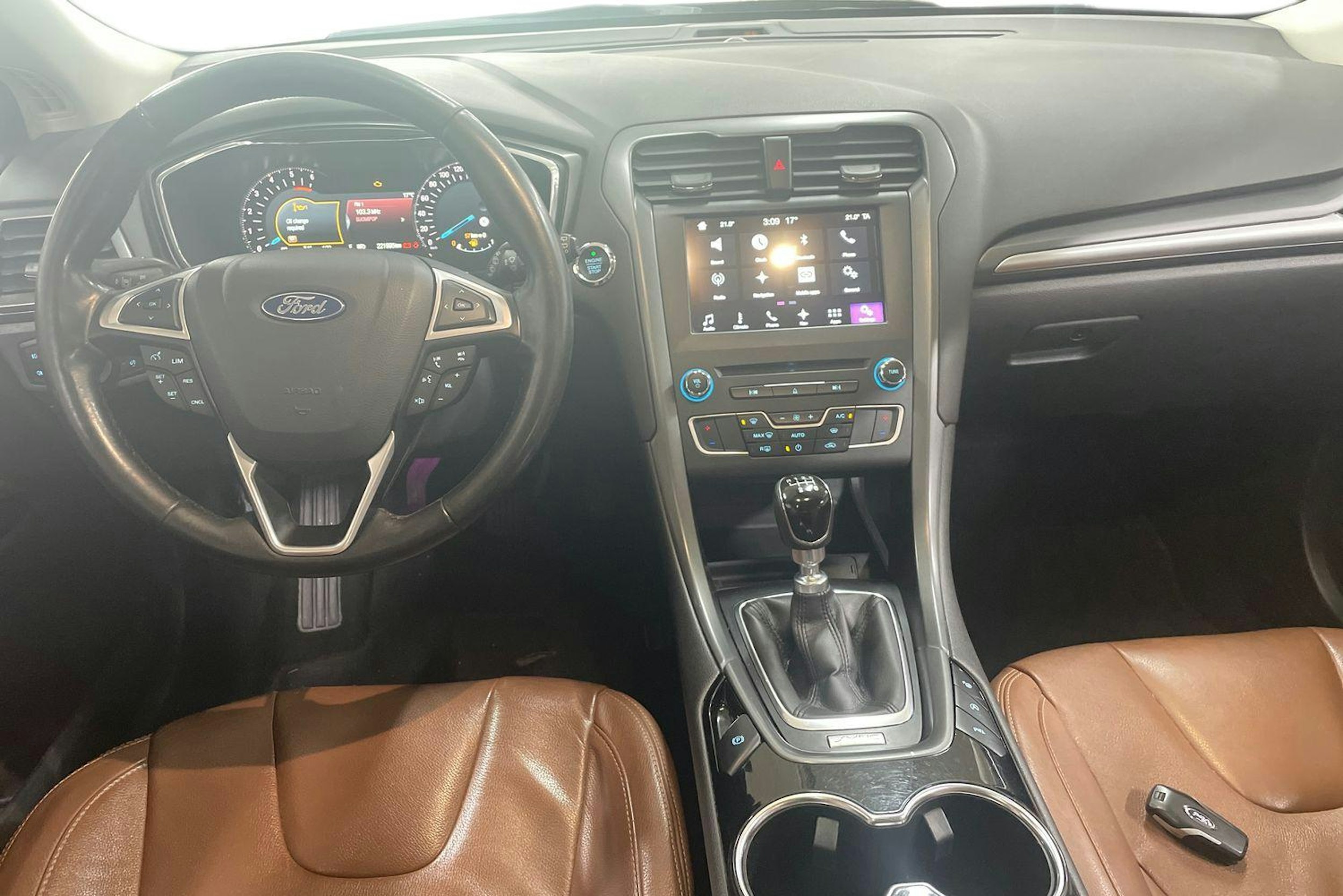Harmaa Ford MONDEO 2016 kuva 9.