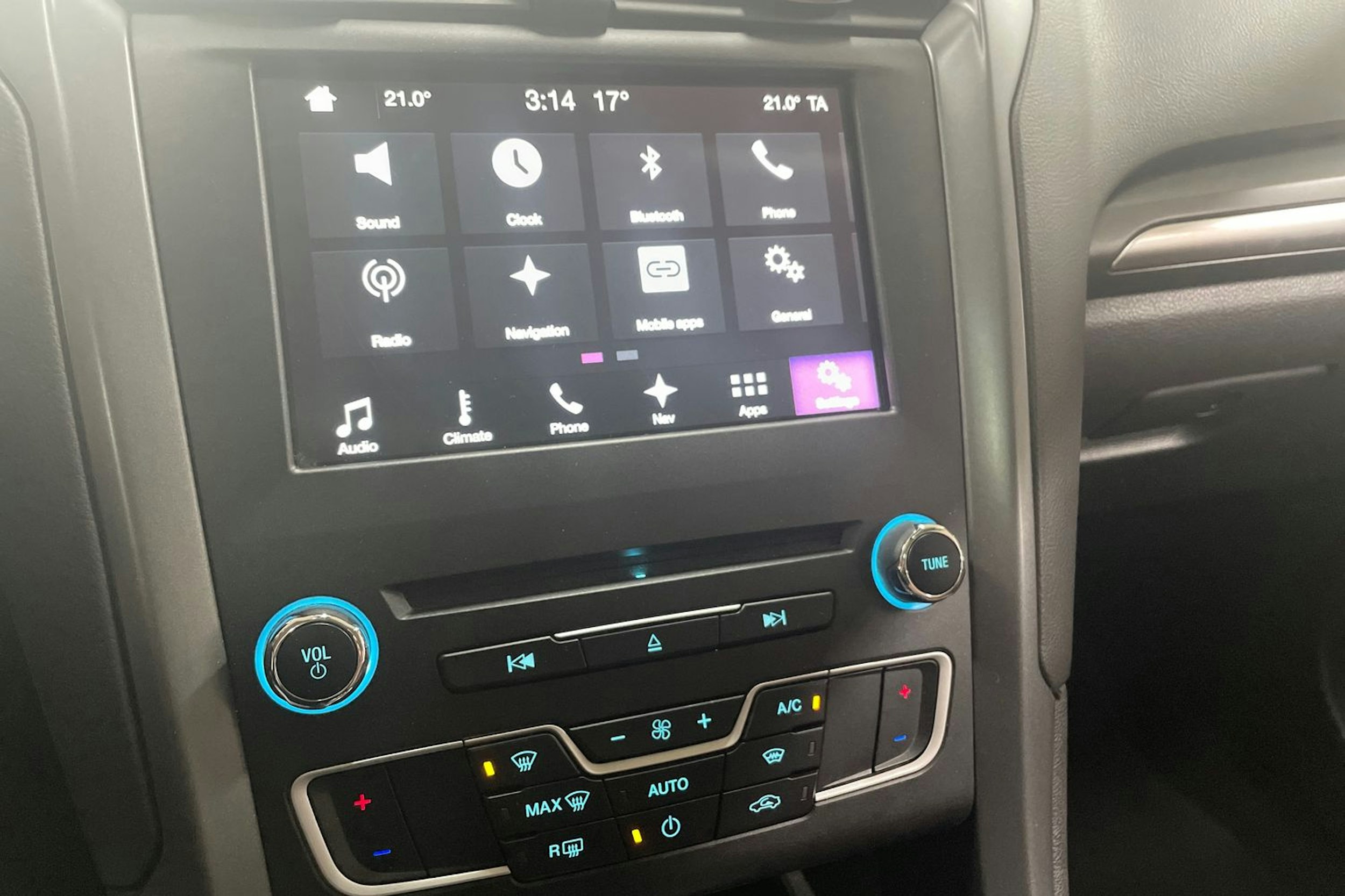 Harmaa Ford MONDEO 2016 kuva 18.