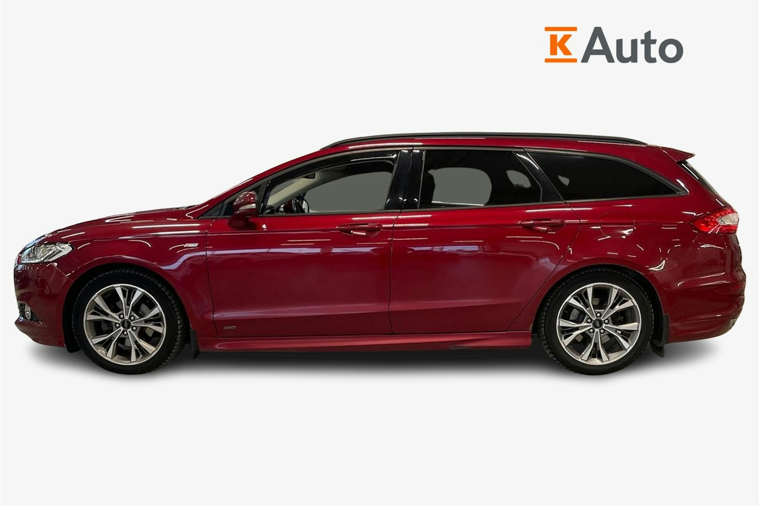 punainen Ford Mondeo 2016 kuva 5.