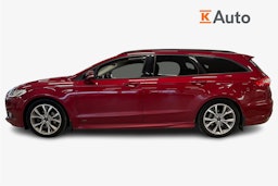 punainen Ford Mondeo 2016 kuva 5.