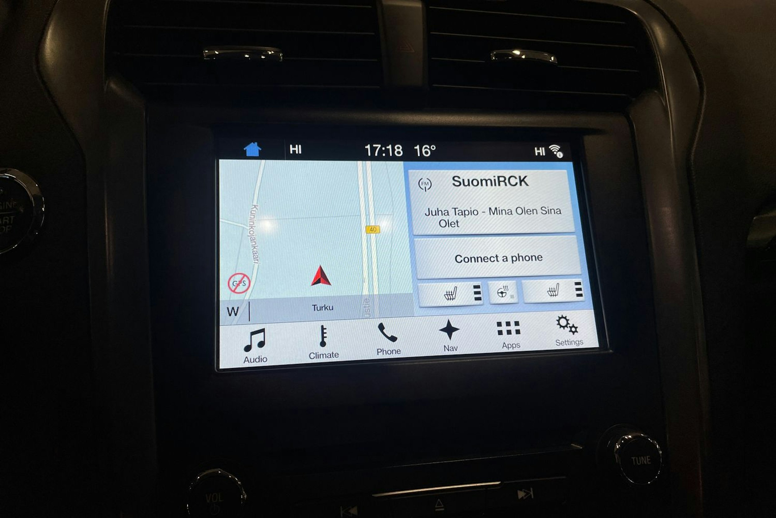 punainen Ford Mondeo 2016 kuva 19.