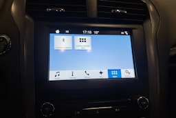 punainen Ford Mondeo 2016 kuva 20.