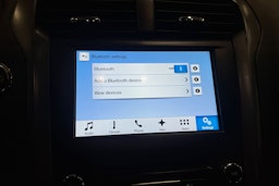 punainen Ford Mondeo 2016 kuva 24.