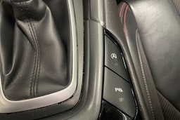 punainen Ford Mondeo 2016 kuva 29.