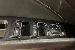 punainen Ford Mondeo 2016 kuva 31.