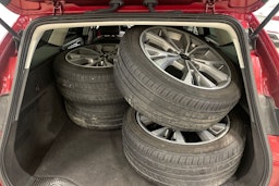 punainen Ford Mondeo 2016 kuva 33.