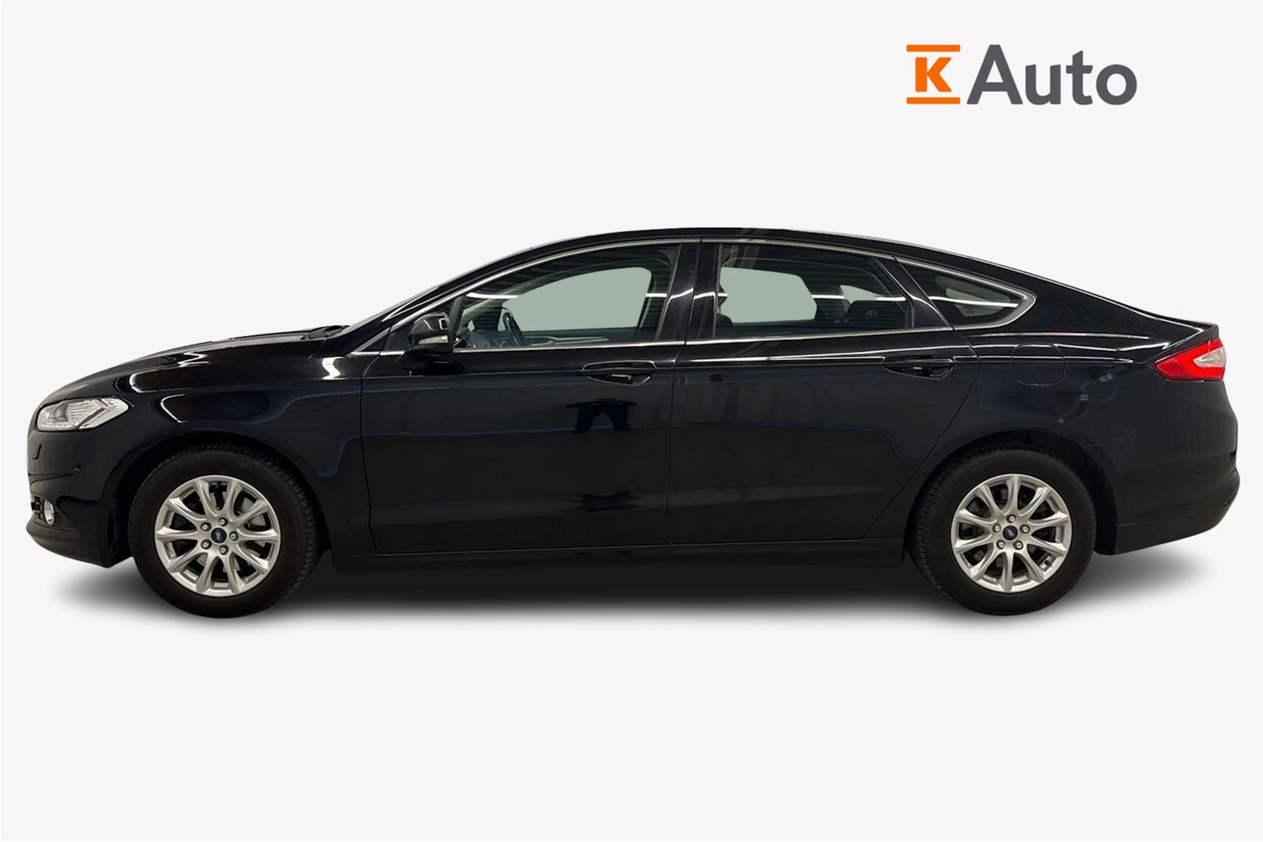 musta Ford Mondeo 2016 kuva 7.