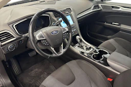 musta Ford Mondeo 2016 kuva 8.