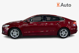 Punainen Ford MONDEO 2016 kuva 5.
