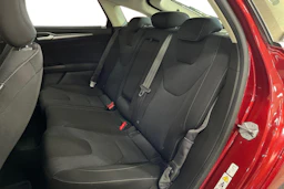 Punainen Ford MONDEO 2016 kuva 8.