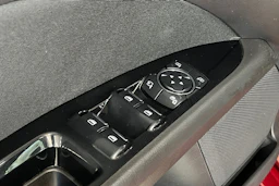 Punainen Ford MONDEO 2016 kuva 14.