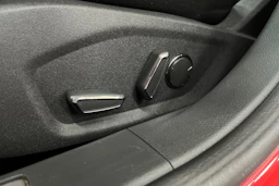 Punainen Ford MONDEO 2016 kuva 16.