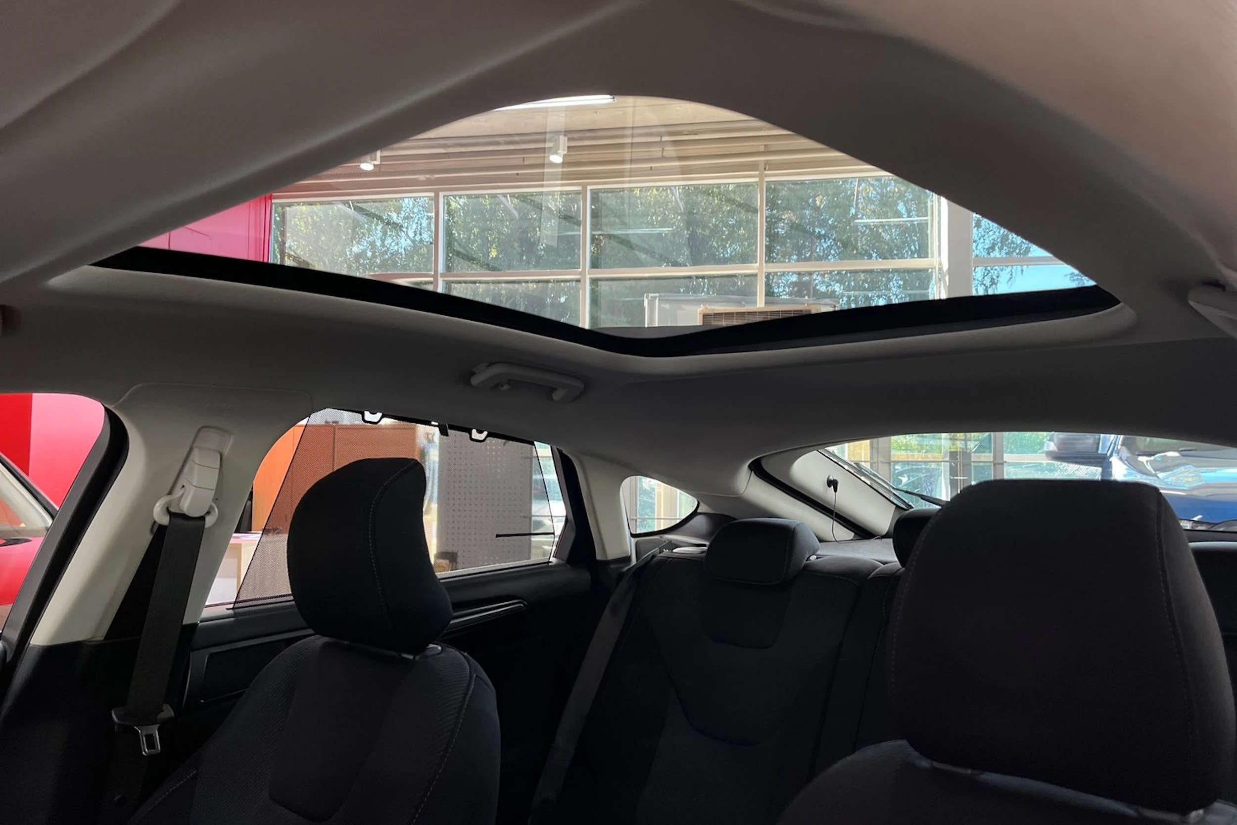 Punainen Ford MONDEO 2016 kuva 22.