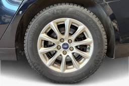 musta Ford Mondeo 2016 kuva 9.