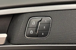 musta Ford Mondeo 2016 kuva 22.