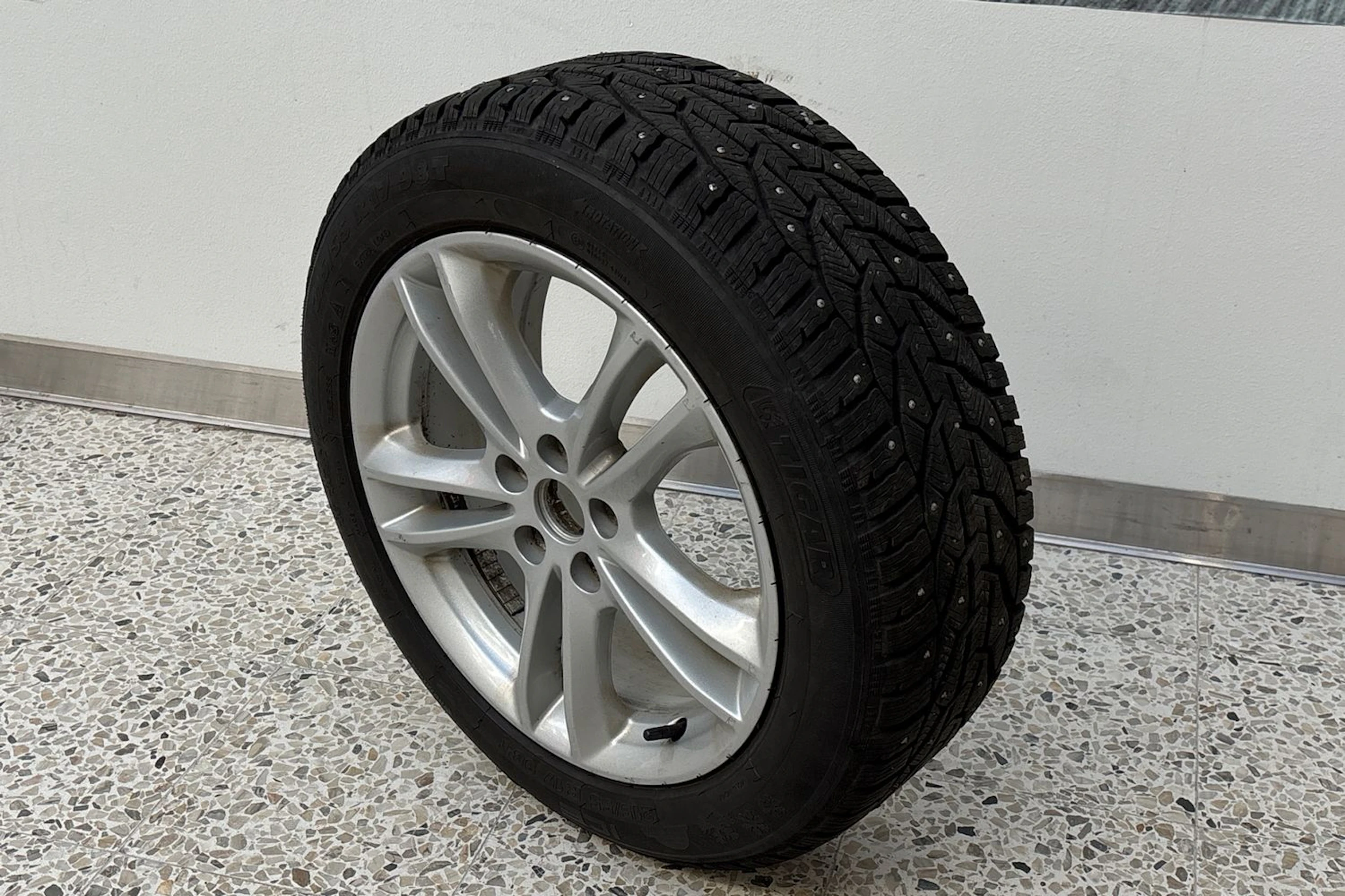 Valkoinen Ford MONDEO 2016 kuva 10.