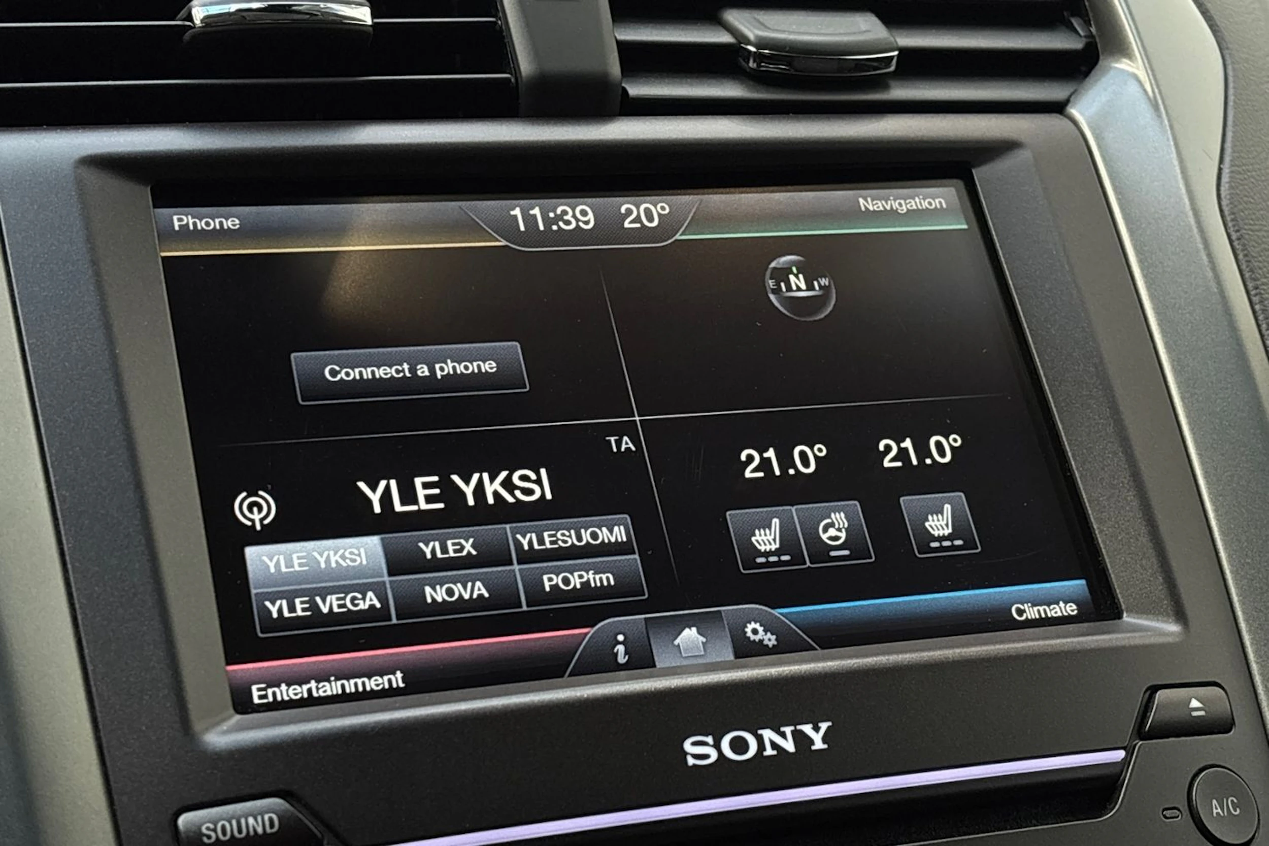 Valkoinen Ford MONDEO 2016 kuva 17.
