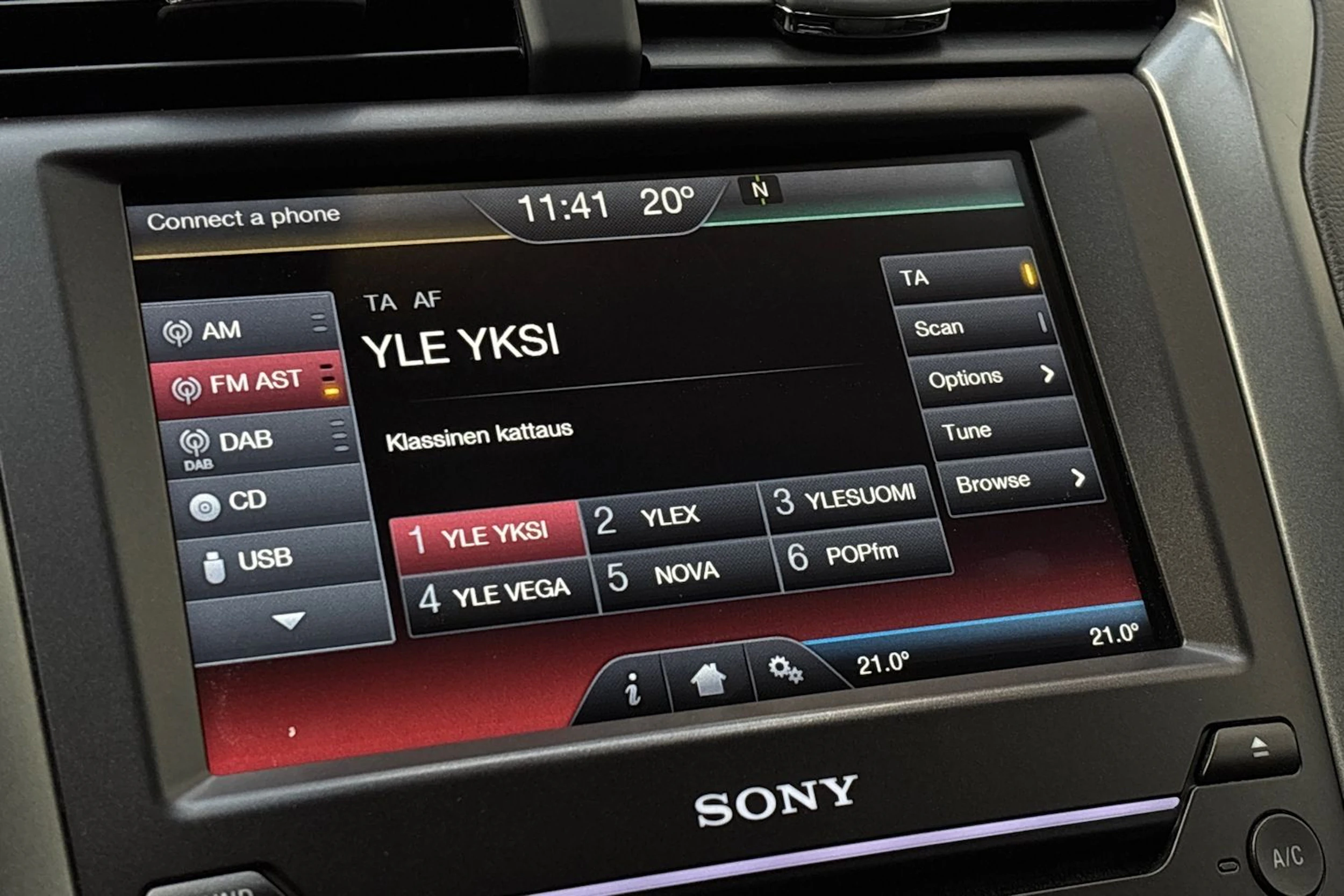 Valkoinen Ford MONDEO 2016 kuva 20.
