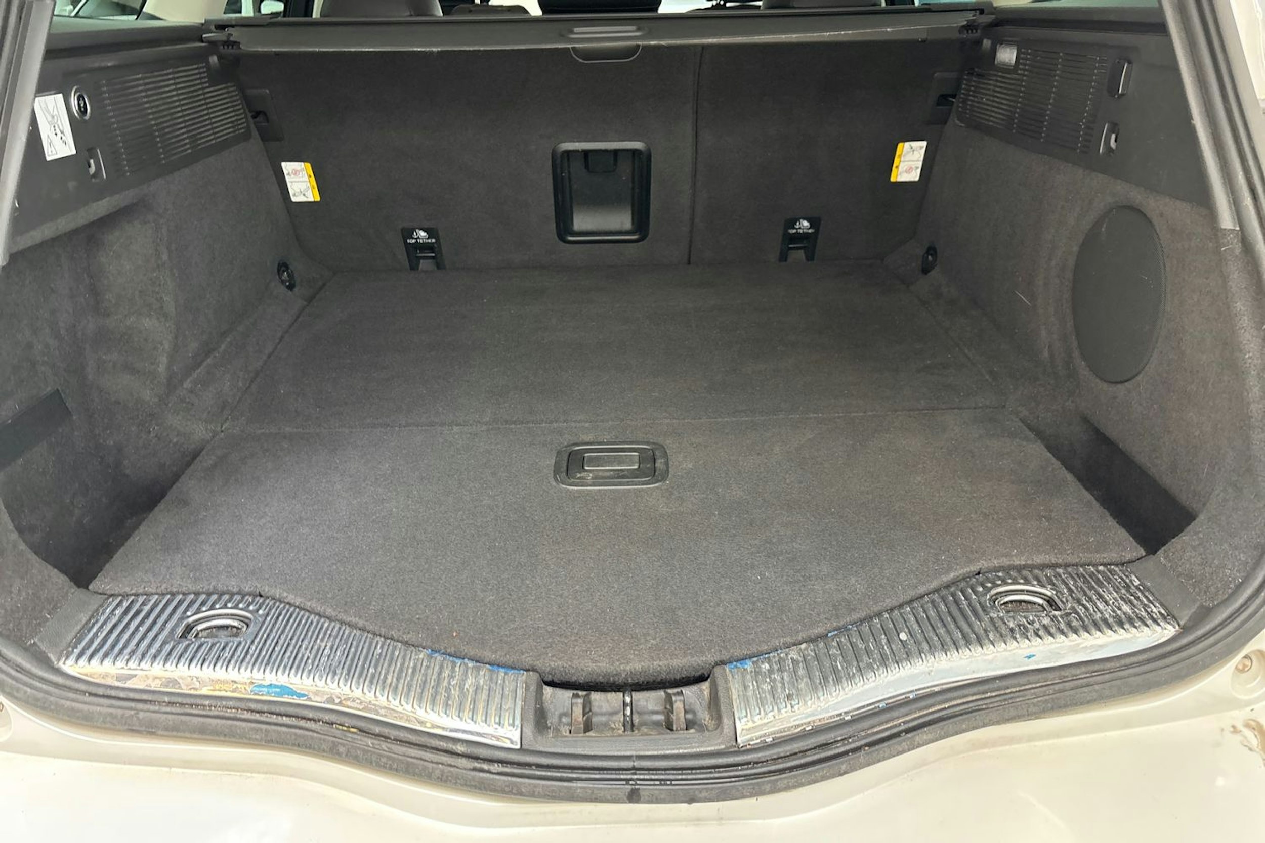 valkoinen Ford Mondeo 2016 kuva 14.