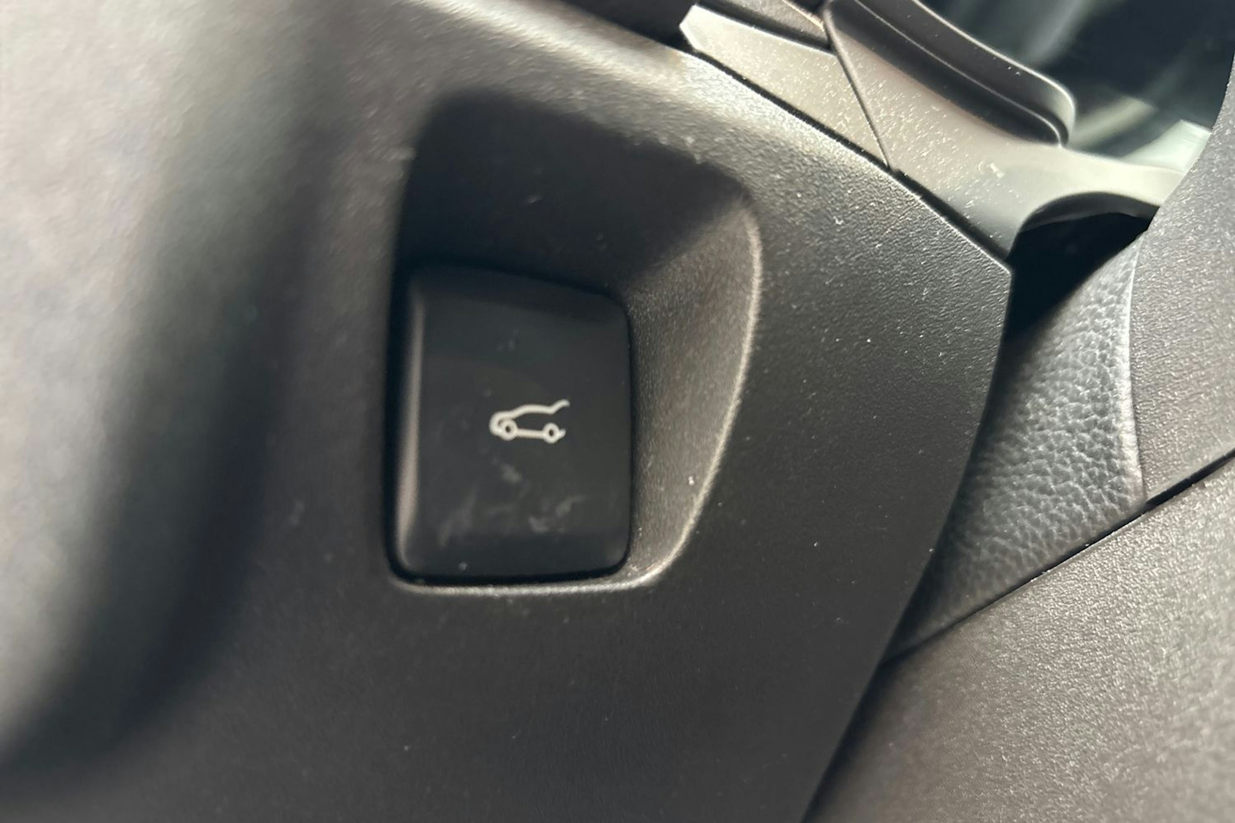 valkoinen Ford Mondeo 2016 kuva 15.