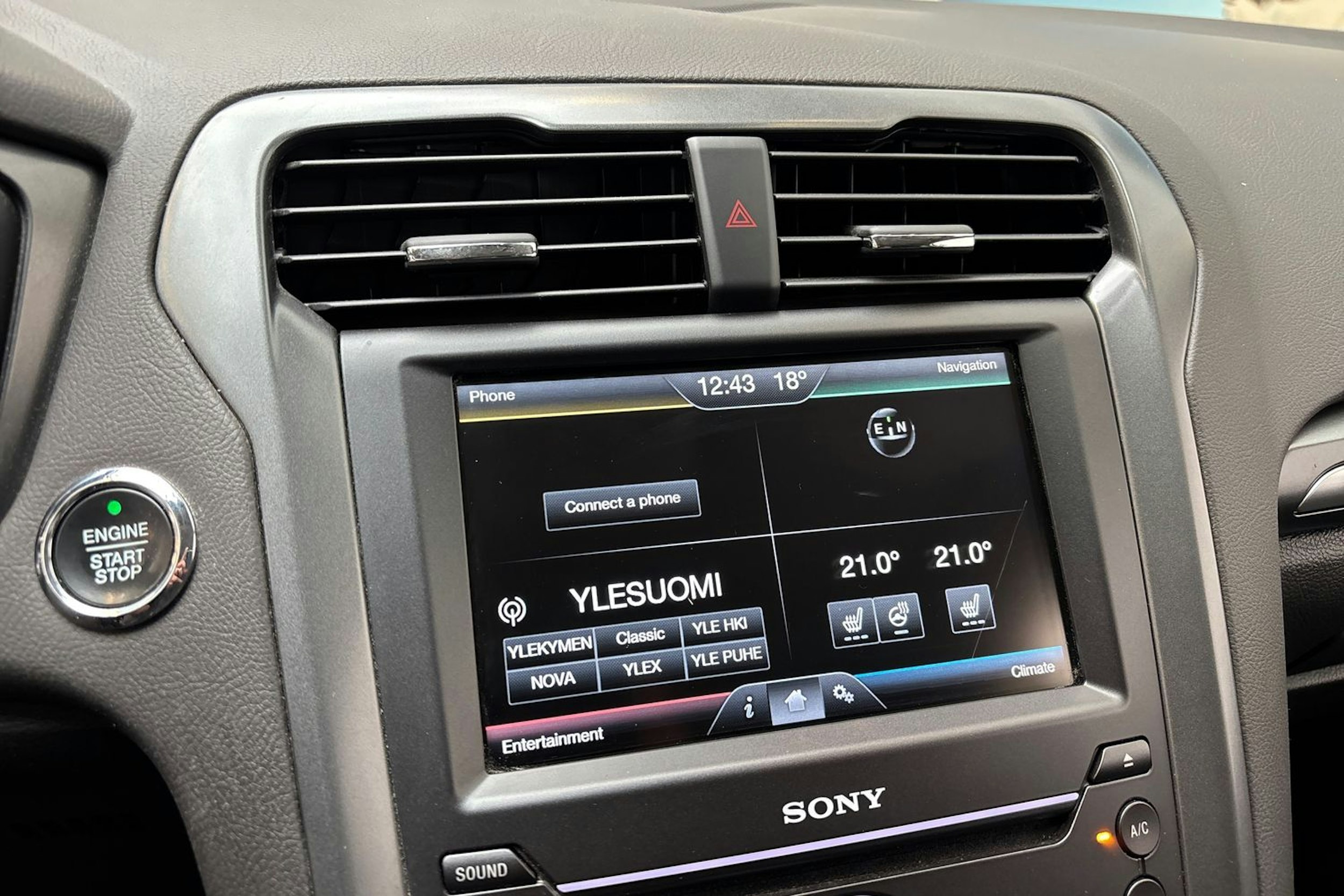 valkoinen Ford Mondeo 2016 kuva 23.