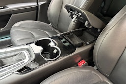 valkoinen Ford Mondeo 2016 kuva 29.