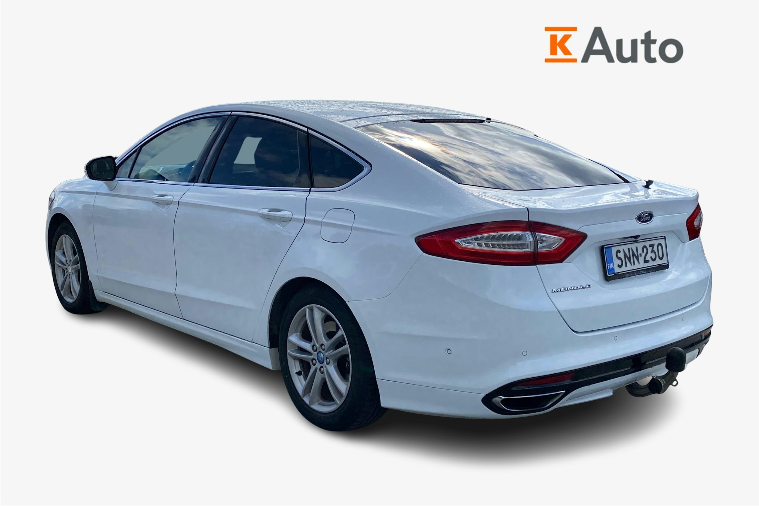 Valkoinen Ford MONDEO 2016 kuva 2.