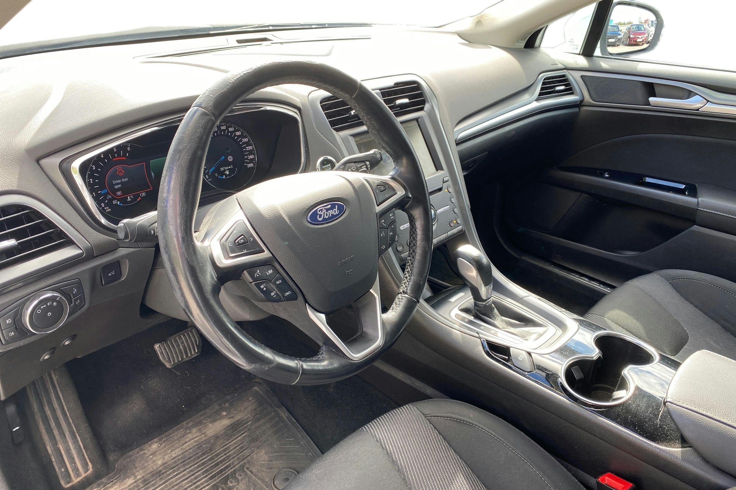 Valkoinen Ford MONDEO 2016 kuva 3.
