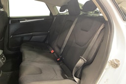 Valkoinen Ford MONDEO 2016 kuva 10.