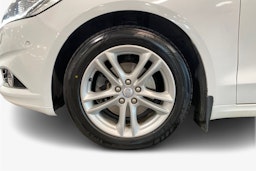 Valkoinen Ford MONDEO 2016 kuva 11.
