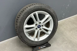 valkoinen Ford Mondeo 2016 kuva 10.