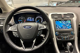 valkoinen Ford Mondeo 2016 kuva 11.