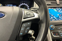 valkoinen Ford Mondeo 2016 kuva 14.