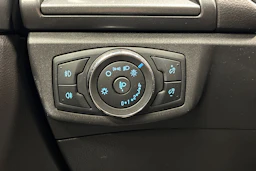 valkoinen Ford Mondeo 2016 kuva 15.