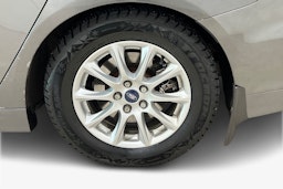 harmaa Ford Mondeo 2016 kuva 12.