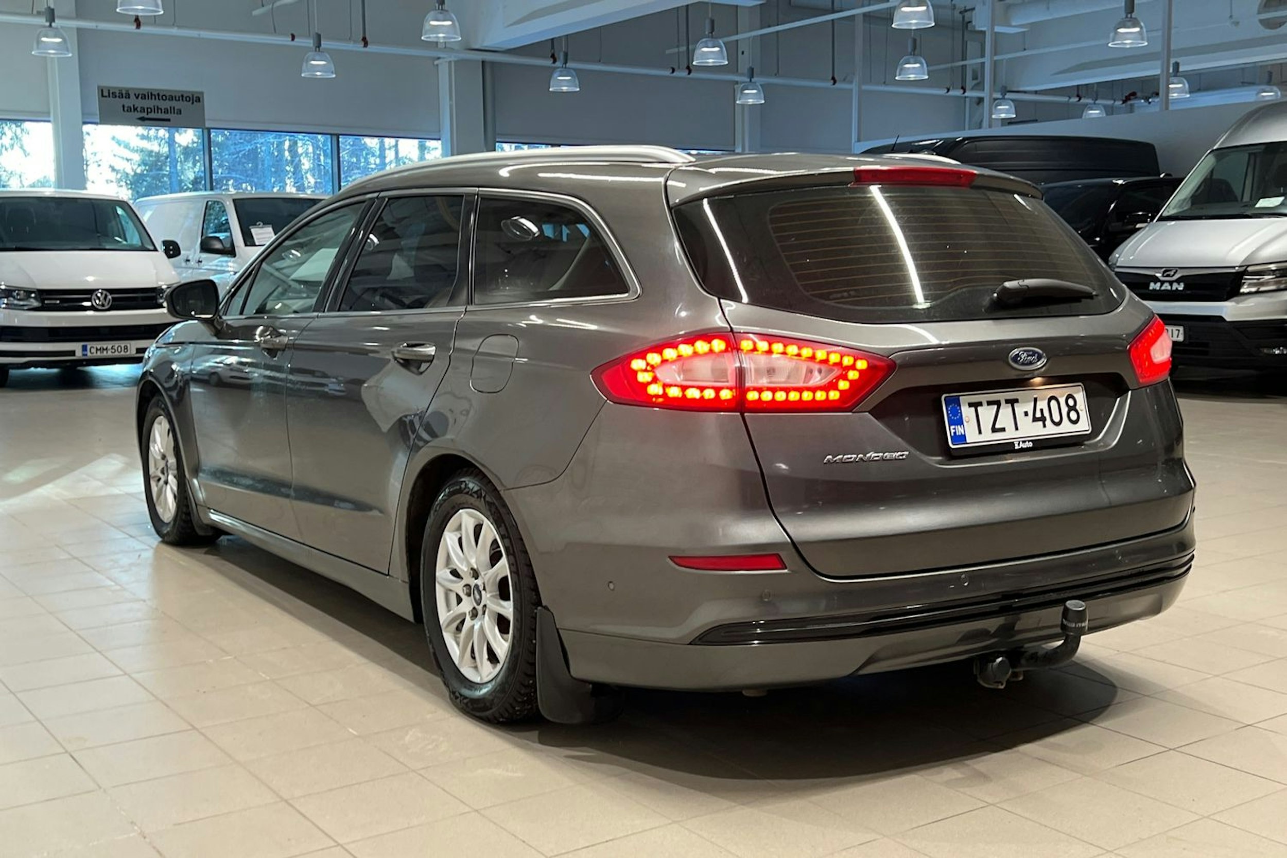 harmaa Ford Mondeo 2016 kuva 22.