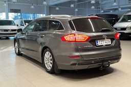 harmaa Ford Mondeo 2016 kuva 22.