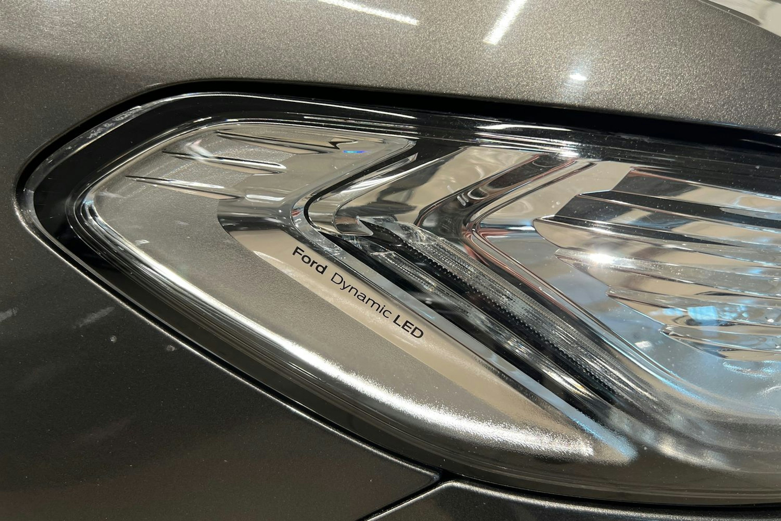 harmaa Ford Mondeo 2016 kuva 24.