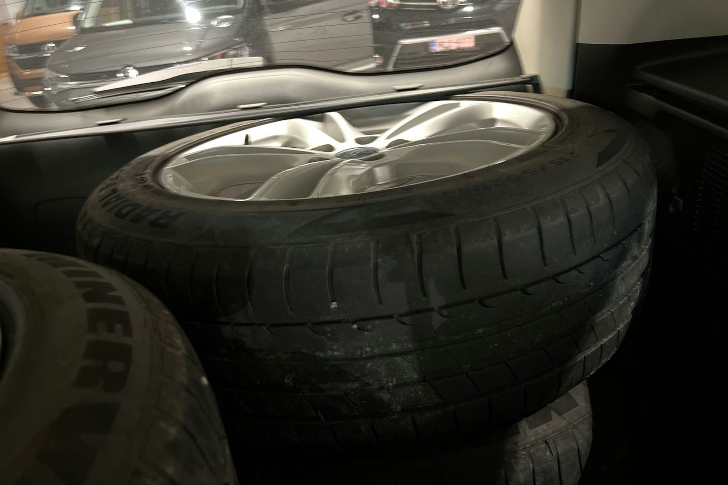 harmaa Ford Mondeo 2016 kuva 26.