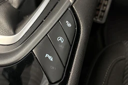 punainen Ford Mondeo 2016 kuva 24.