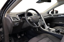 musta Ford Mondeo 2016 kuva 7.