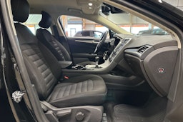 musta Ford Mondeo 2016 kuva 14.