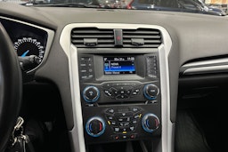 musta Ford Mondeo 2016 kuva 17.