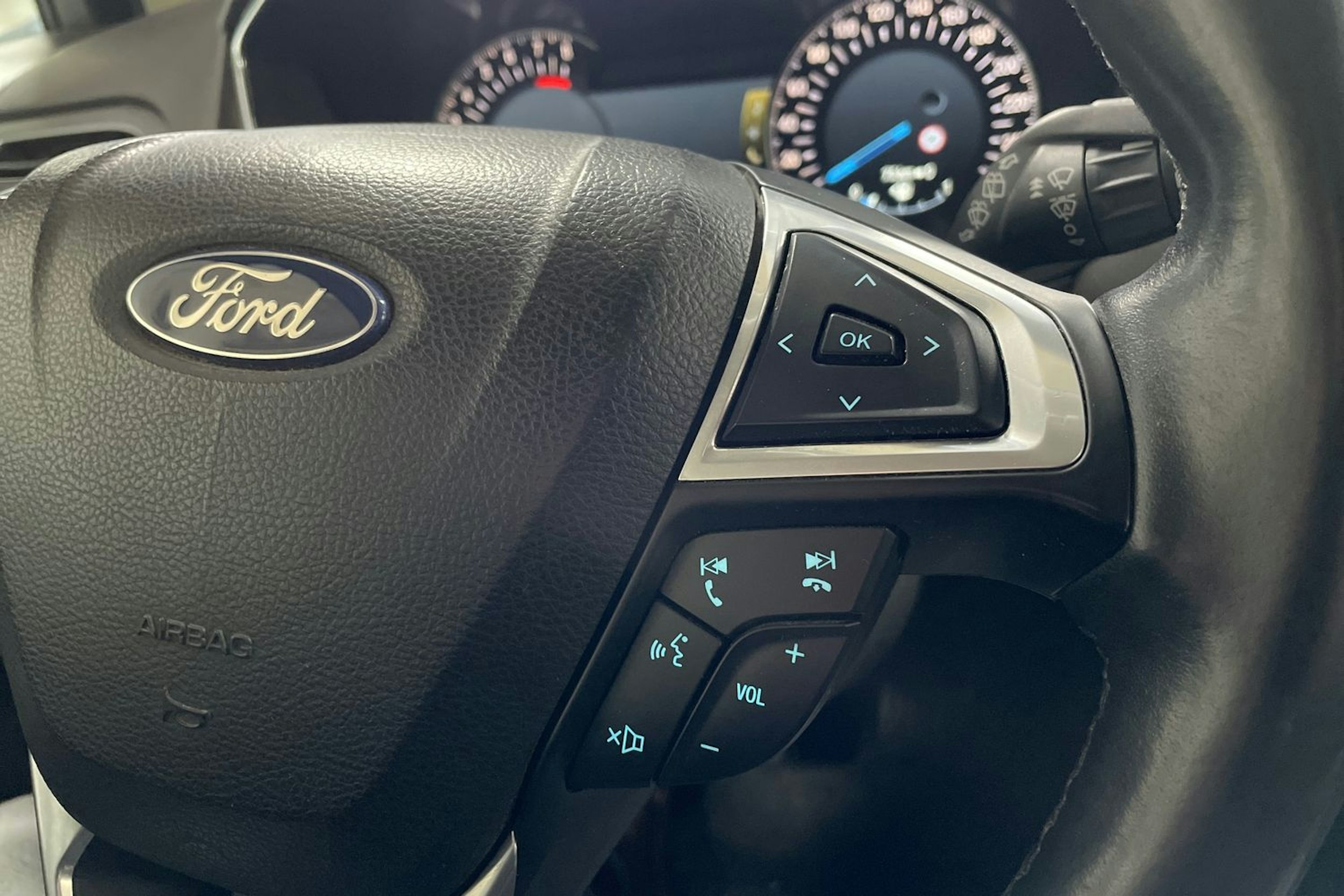 Harmaa Ford MONDEO 2016 kuva 20.