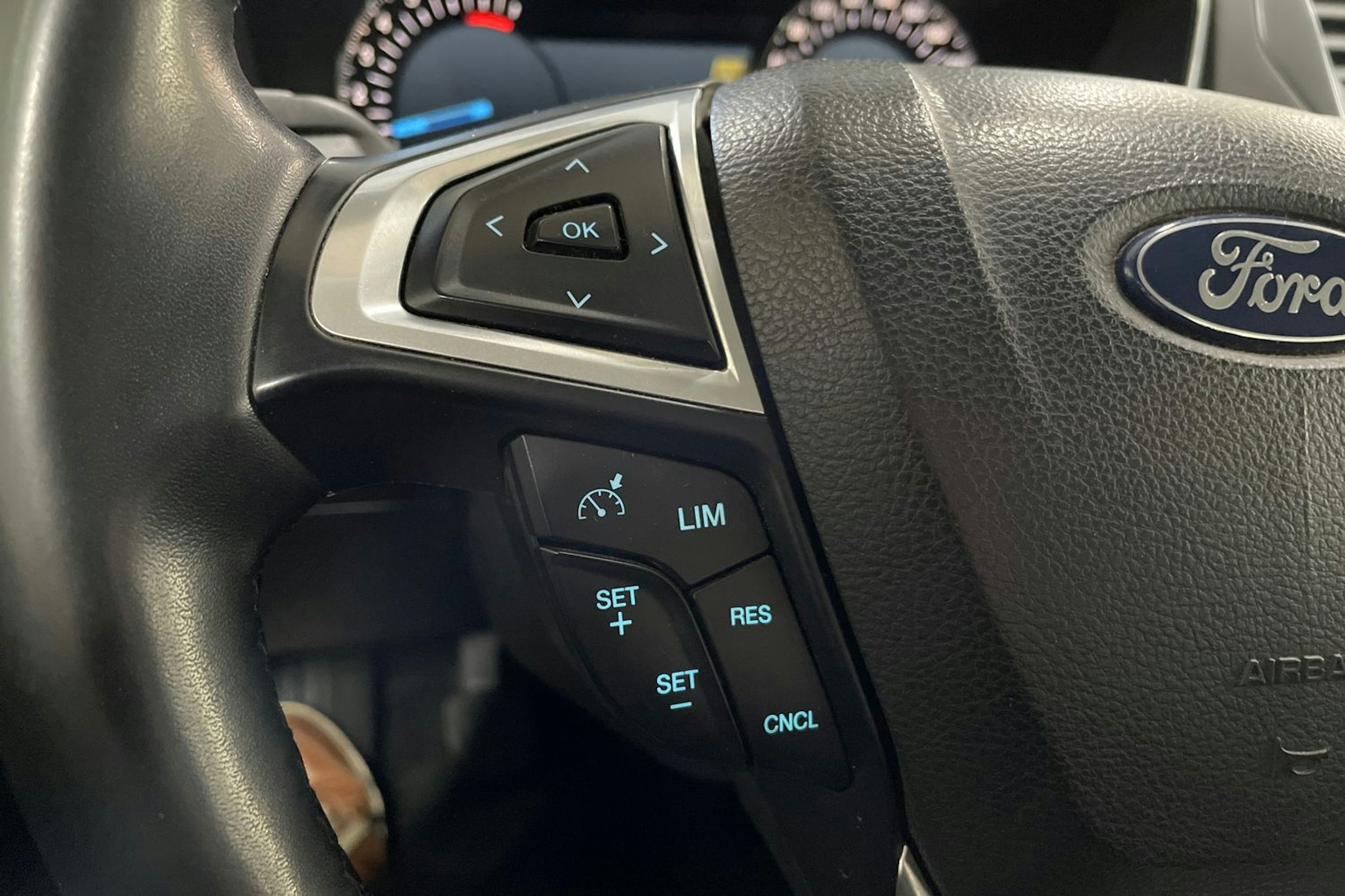 Harmaa Ford MONDEO 2016 kuva 21.