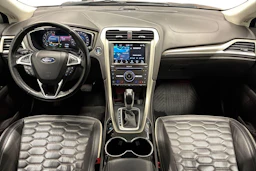 harmaa Ford Mondeo 2017 kuva 7.