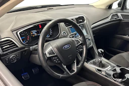 musta Ford Mondeo 2017 kuva 6.