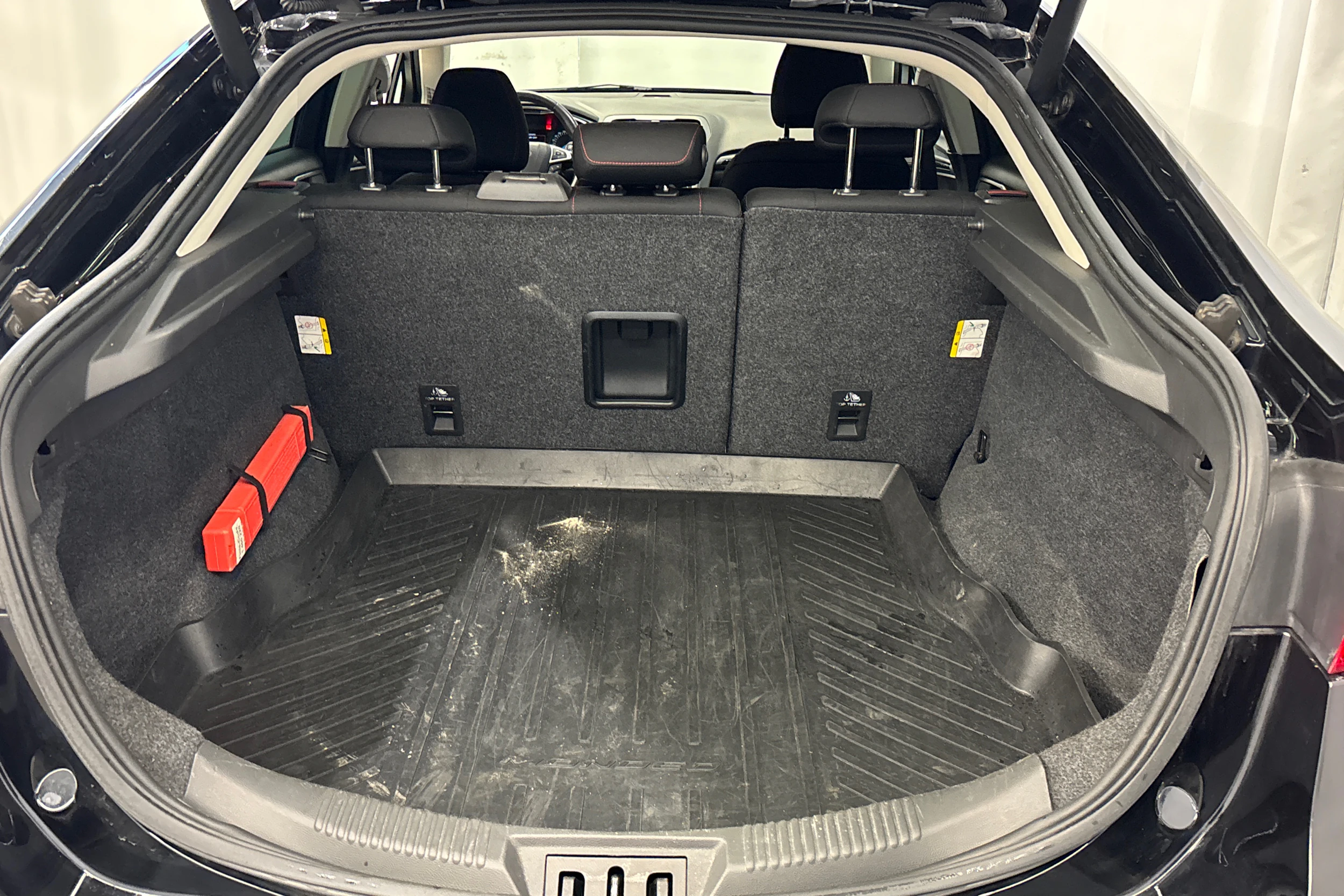 musta Ford Mondeo 2017 kuva 11.