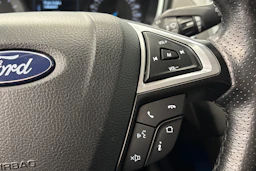 musta Ford Mondeo 2017 kuva 15.